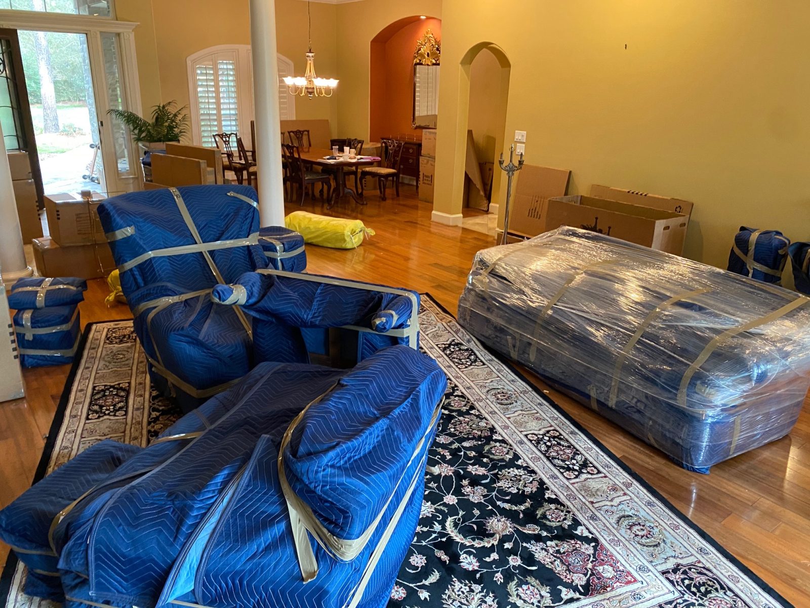 حمل اثاثیه منزل توسط شرکت باربری